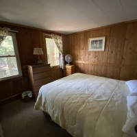 1_Cabin-4-front-bedroom-