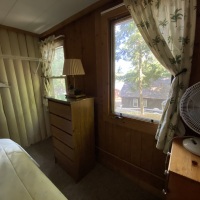 cabin-4-front-bedroom-05